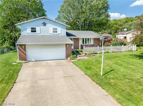 5135 Burlawn St NW, Canton, OH 44708