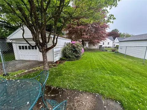 Exterior - 7024 Claybourne Ave, Boardman, OH 44512 photo 3 of 4