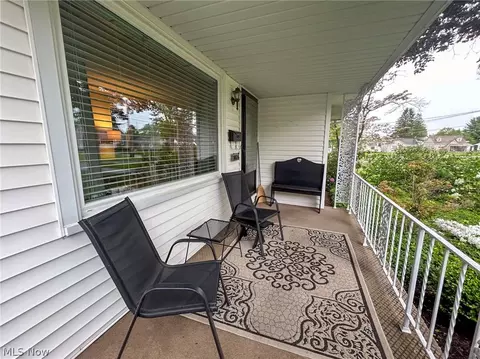 Exterior - 7024 Claybourne Ave, Boardman, OH 44512 photo 2 of 4