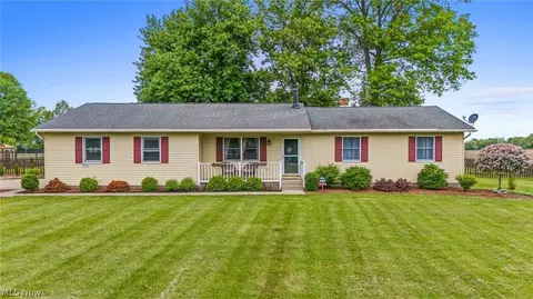 9594 Guilford Rd, Seville, OH 44273