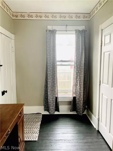 306 W Plain St, Minerva, OH 44657 photo 6