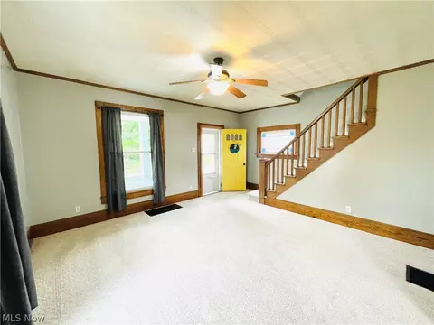 306 W Plain St, Minerva, OH 44657 photo 2