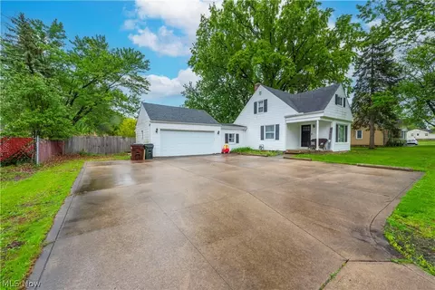 7531 W 130th St, Parma, OH 44130