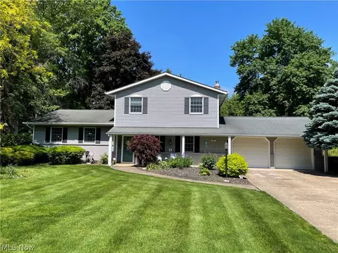 6961 Pennywhistle Cir, Concord, OH 44077