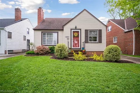 4138 Bayard Rd, South Euclid, OH 44121