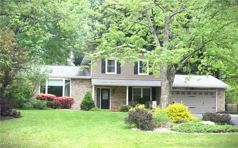 13620 Greenland Ave NW, Uniontown, OH 44685