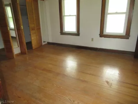 958 Davis St, Akron, OH 44310 photo 12