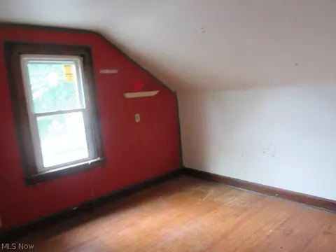 958 Davis St, Akron, OH 44310 photo 13