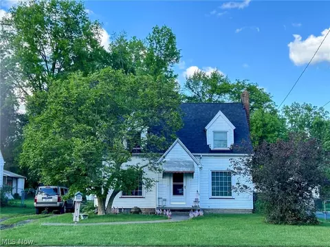 1820 Parkman Rd, Warren, OH 44485
