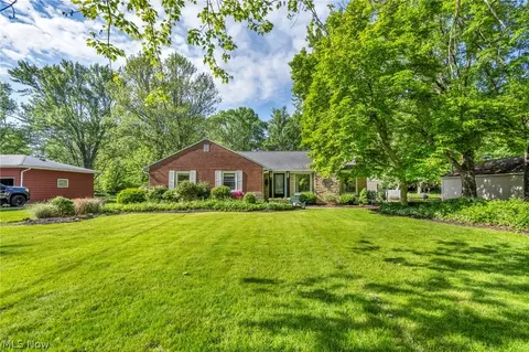 24804 Gessner Rd, North Olmsted, OH 44070