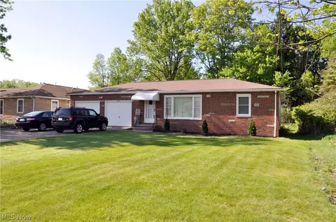 6572 Royalwood Rd, North Royalton, OH 44133