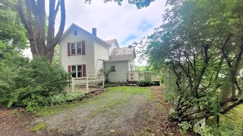 7622 Depot St, Rogers, OH 44455