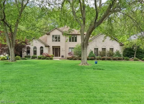 3624 Parsons Pond Cir, Westlake, OH 44145