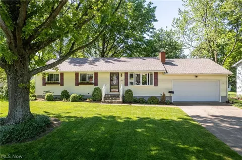 229 Longview Dr, Wadsworth, OH 44281