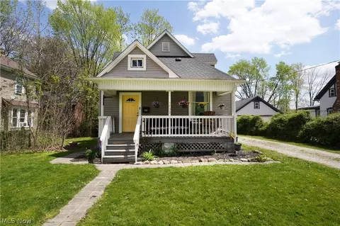 1933 4th St, Cuyahoga Falls, OH 44221