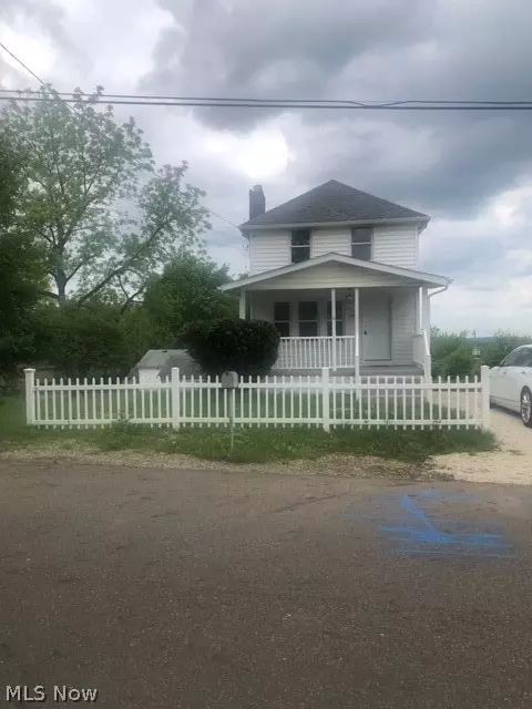 1382 Redstone Ave, Akron, OH 44310 photo 2