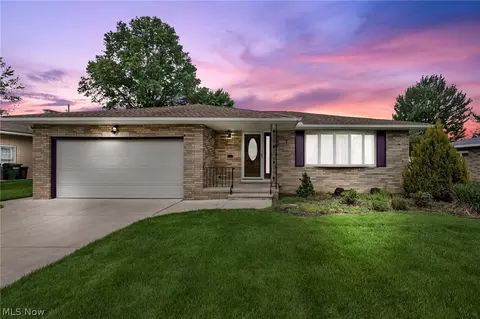 14565 Pawnee Trl, Middleburg Heights, OH 44130