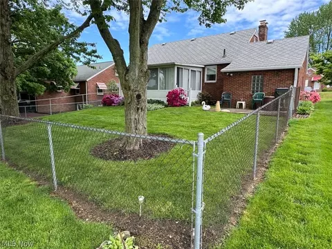 4426 2nd St NW, Canton, OH 44708 photo 9