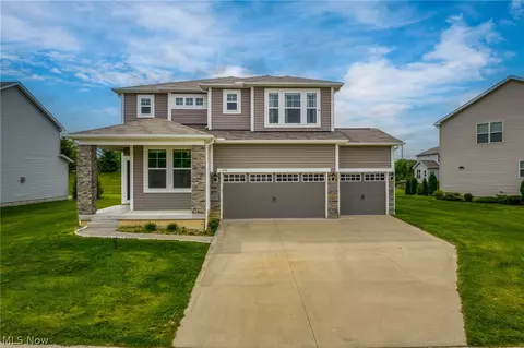 1938 Baker Ln, Stow, OH 44224