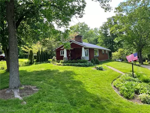 2920 Melrose Dr, Wooster, OH 44691