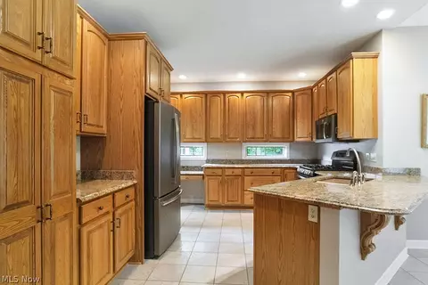 5323 Shadow Creek Dr, Boardman, OH 44512 photo 11