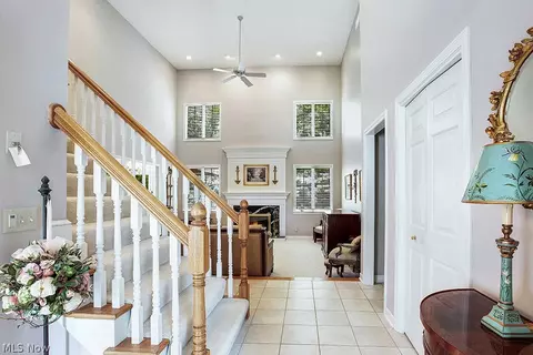 5323 Shadow Creek Dr, Boardman, OH 44512 photo 3