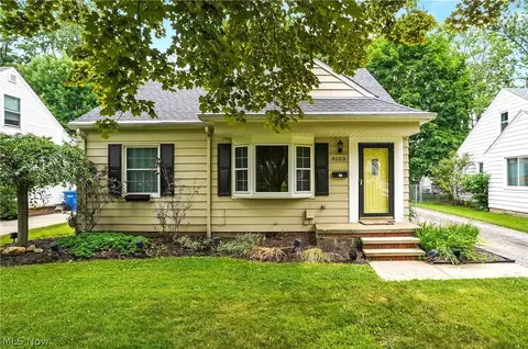 8103 Olmway Ave, Olmsted Falls, OH 44138
