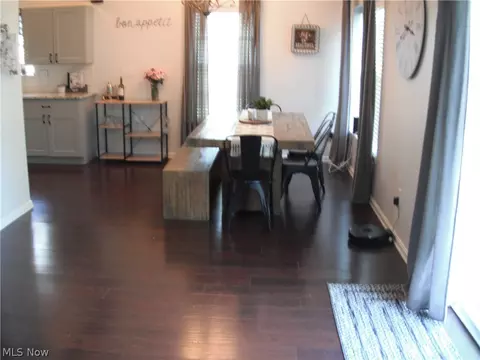 Entry Way - 2320 Stonepath St, Lorain, OH 44052 photo 2 of 4