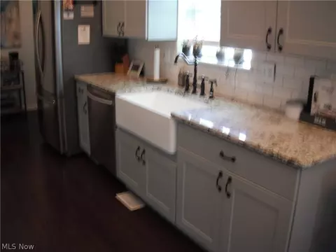 Kitchen - 2320 Stonepath St, Lorain, OH 44052 photo 1 of 3