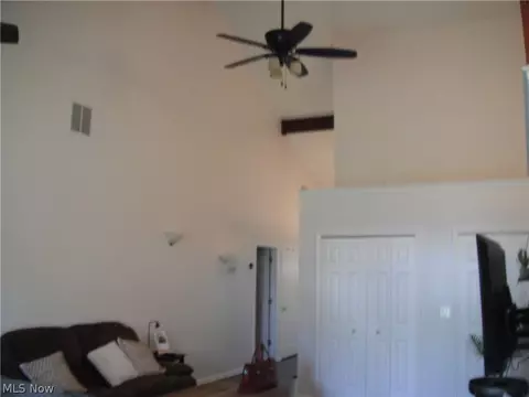 Entry Way - 2320 Stonepath St, Lorain, OH 44052 photo 4 of 4