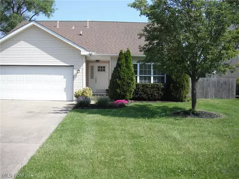 2320 Stonepath St, Lorain, OH 44052
