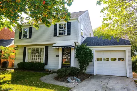 2650 Gasser Blvd, Rocky River, OH 44116