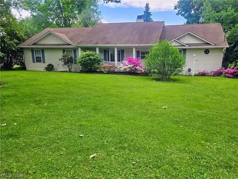 92 Stratford Rd, Painesville, OH 44077