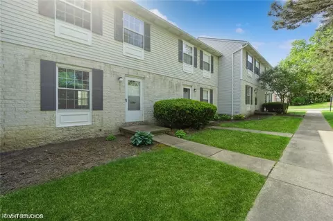 1289 Bailey Rd, Cuyahoga Falls, OH 44221