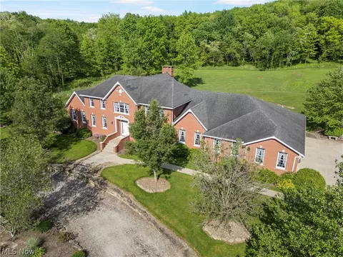 2184 Brenner Rd NE, Carrollton, OH 44615