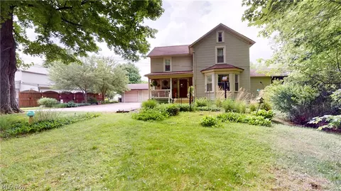 140 West St, Waynesburg, OH 44688