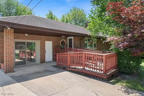 1815 Grantwood Dr, Parma, OH 44134