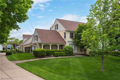6624 Som Center Rd, Solon, OH 44139