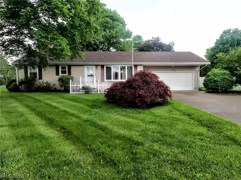 2561 Batdorf Rd, Wooster, OH 44691