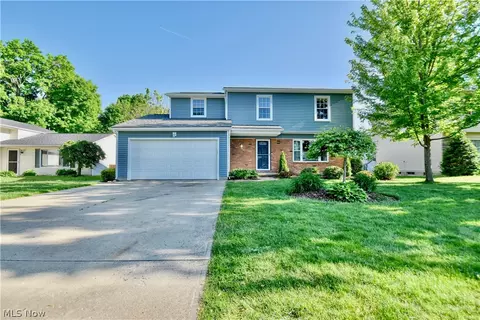 7934 Driftwood Dr, Mentor On The Lake, OH 44060
