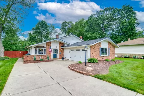 7592 Kennedy Ct, Mentor, OH 44060