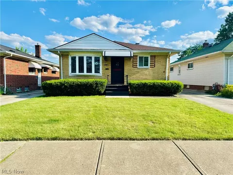 13116 Darlington Ave, Garfield Heights, OH 44125