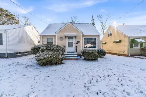 18214 Garden Blvd, Warrensville Heights, OH 44128