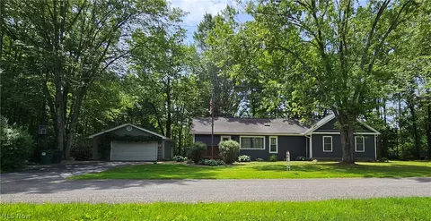 2462 Cherrywood Ter, Roaming Shores, OH 44084