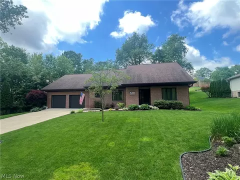 1030 Darrell Dr NE, New Philadelphia, OH 44663