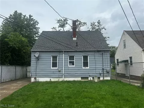 Exterior - 20516 Watson Rd, Maple Heights, OH 44137 photo 2 of 4