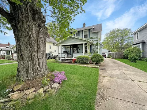344 Oak Knoll Ave SE, Warren, OH 44483