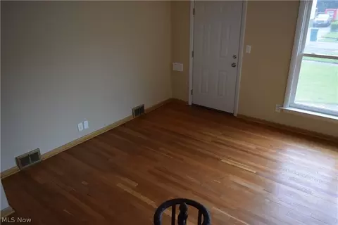 Living - 15075 Summit Ave, Maple Heights, OH 44137 photo 4 of 4