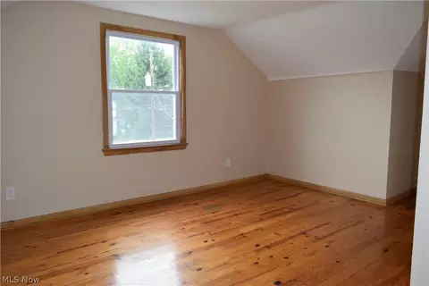 Bedroom - 15075 Summit Ave, Maple Heights, OH 44137 photo 3 of 6