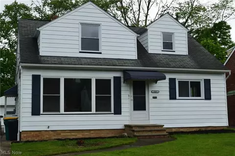 Exterior - 15075 Summit Ave, Maple Heights, OH 44137 photo 2 of 2